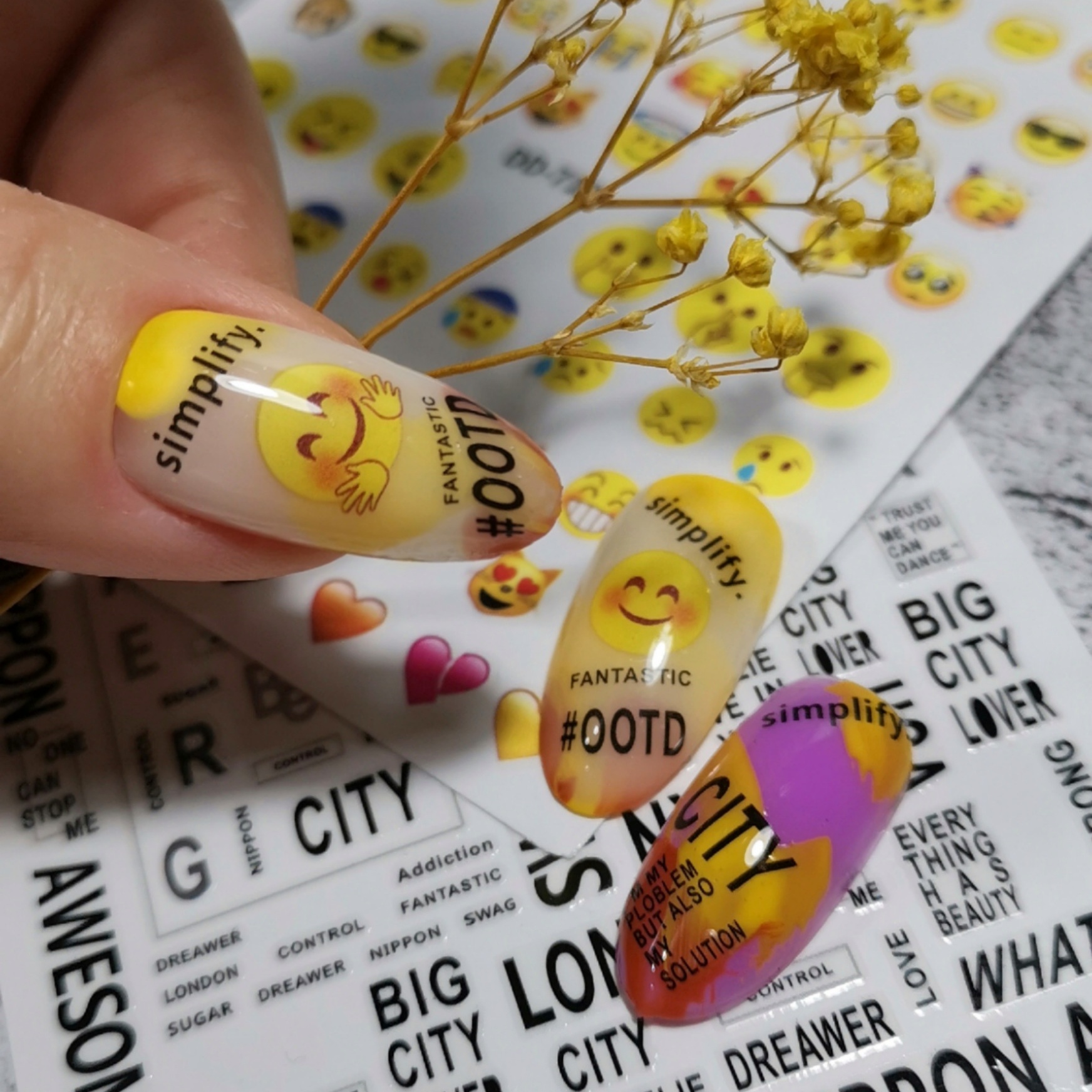 62+ Best nail art design ideas with smilie 